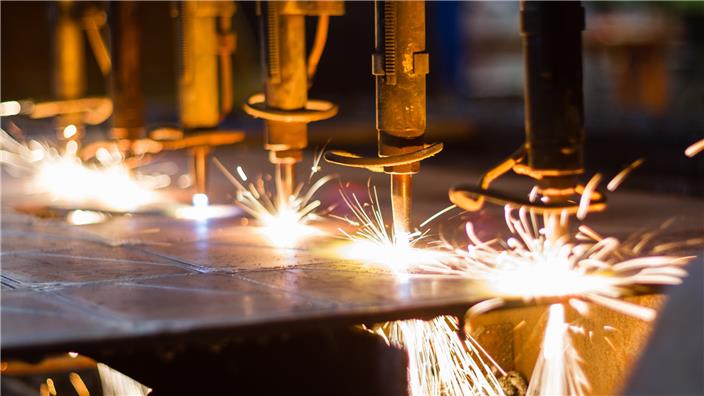 Manufacturing cutting steel